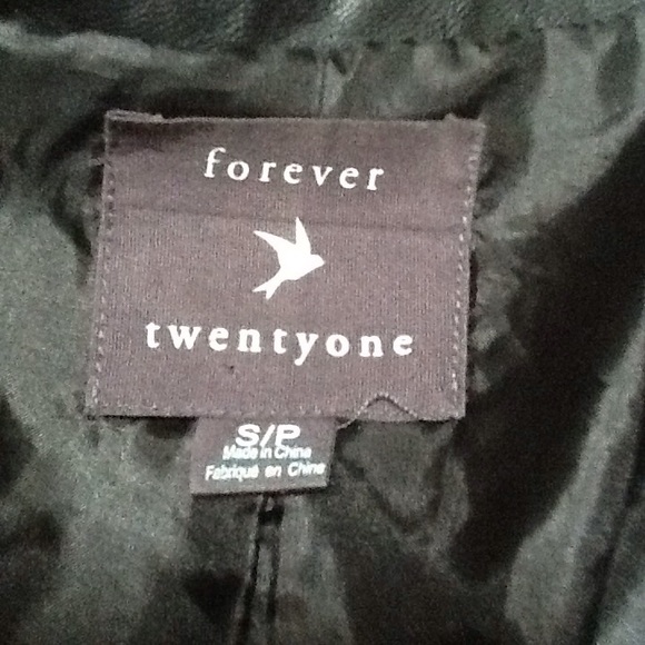 Forever 21 Black Faux Leather Moto Jacket SzS/P - Picture 8 of 8